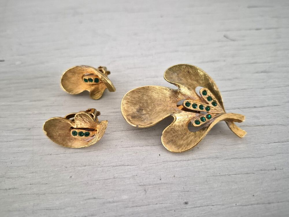 Vintage J.J. Jonette Green Rhinestone Leaf Brooch and Earring Set